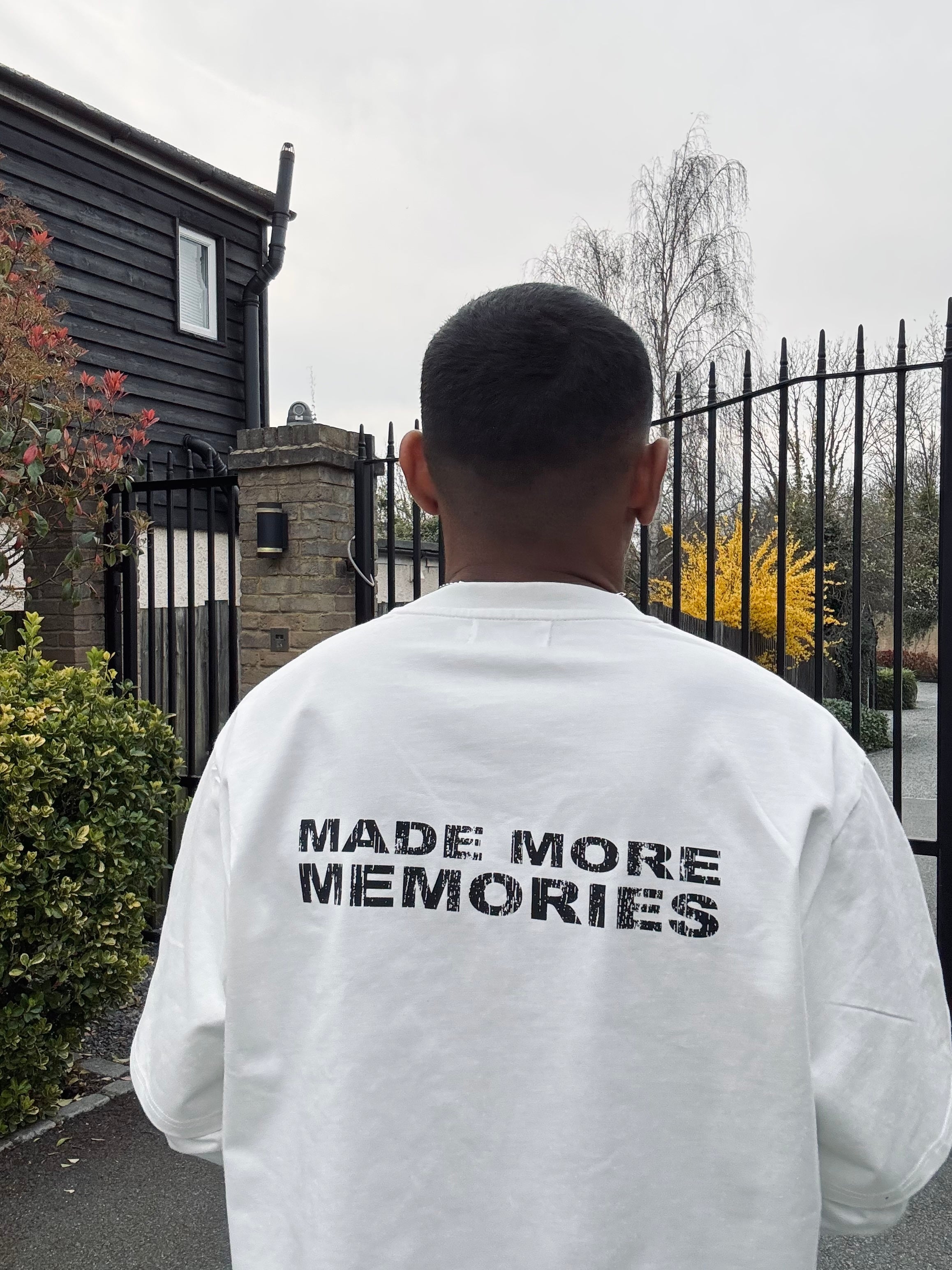 Bénir Clothing Made Many Mistakes Off White T-Shirt